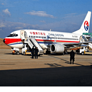 遵义茅台机场空运航空快运业稳步发展的原因是什么？